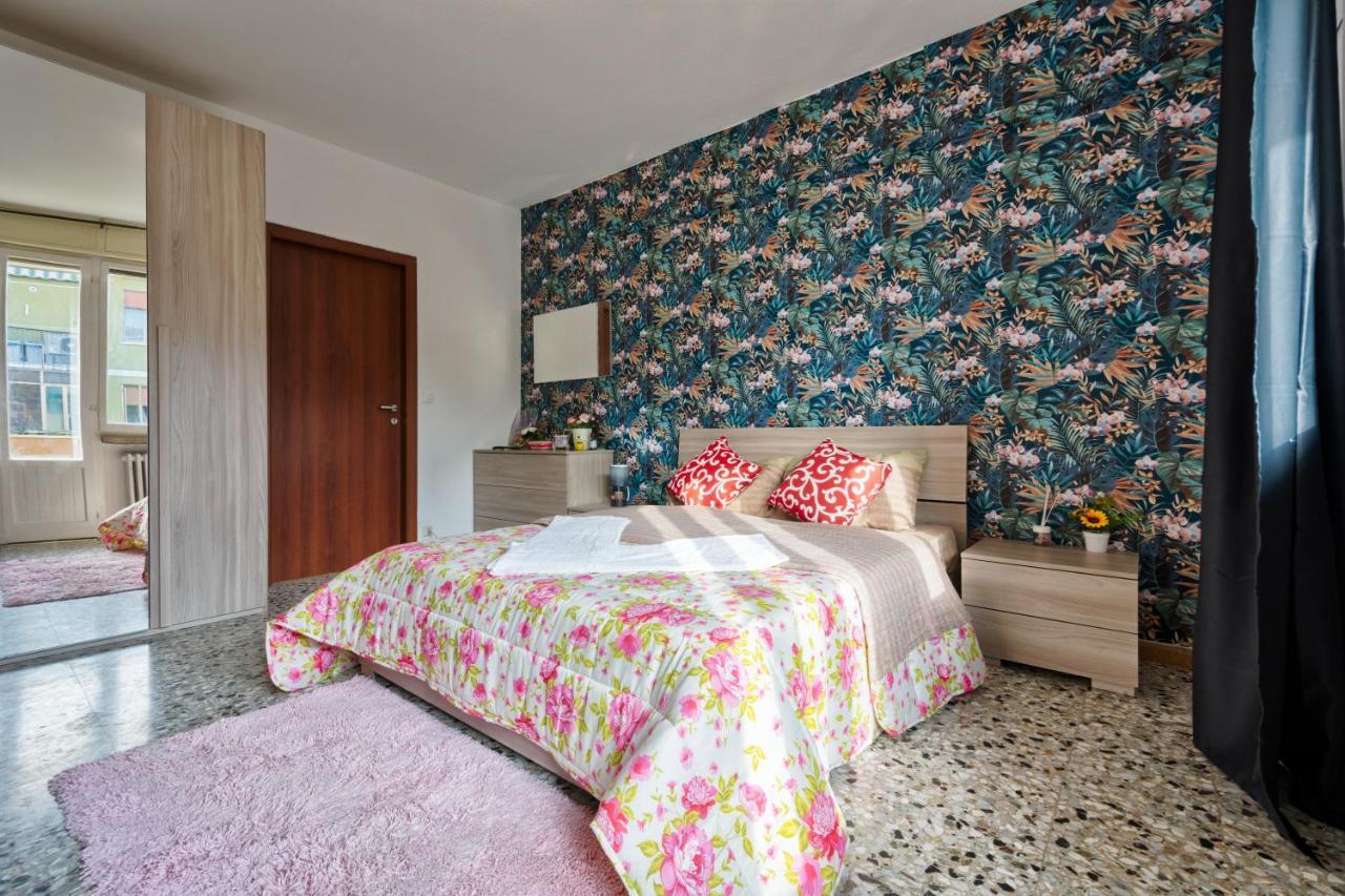R&R Apartment Маргера Экстерьер фото