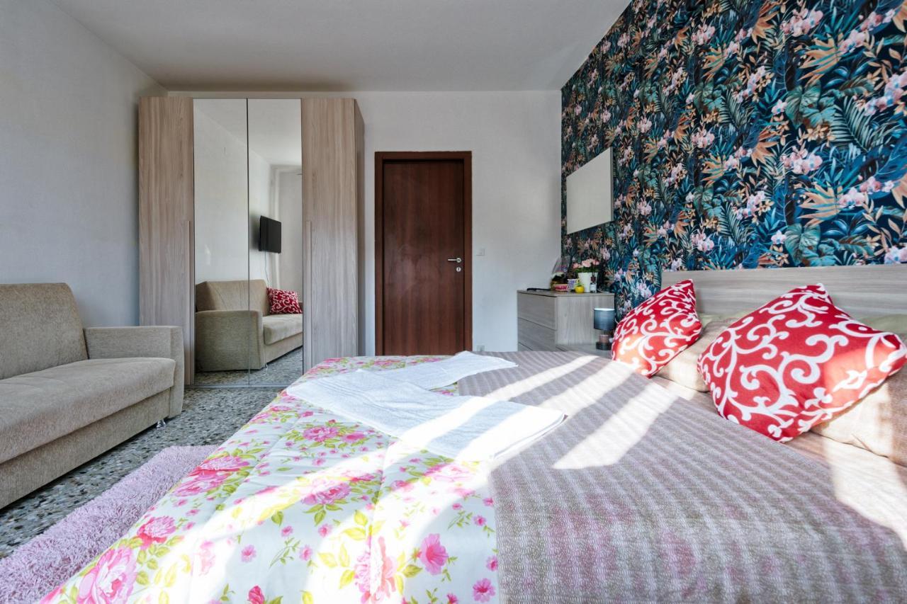 R&R Apartment Маргера Экстерьер фото